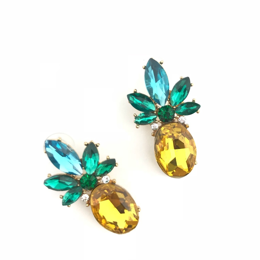 ✨SALE✨Sophia Pineapple Crystal Statement Earrings - Picture 2 of 3